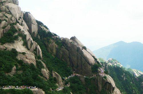 One-Hundred-Cloud-Ladder-Huangshan